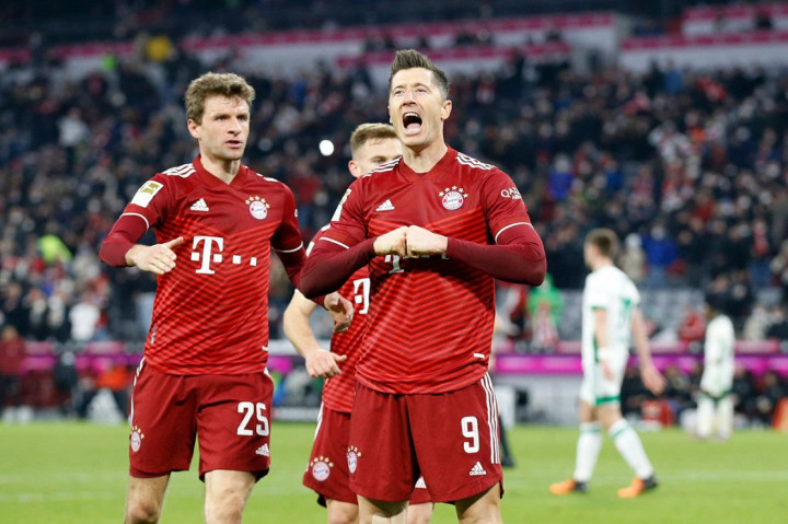 Bayern Muenchen berhasil membungkam Union Berlin 4-0 di spieltag ke-27 Liga Jerman musim ini. Bertanding di Allianz Arena, Minggu, 20 Maret 2022, dini hari WIB, Robert Lewandowski menjadi bintang dengan dua golnya ke gawang tim tamu.