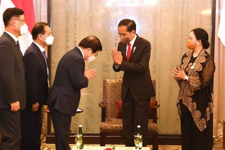 Presiden Joko Widodo menerima Park Byeong Seug, Ketua Majelis Nasional Republik Korea di Bali International Convention Center (BICC), Kabupaten Badung, Minggu, 20 Maret 2022, malam.