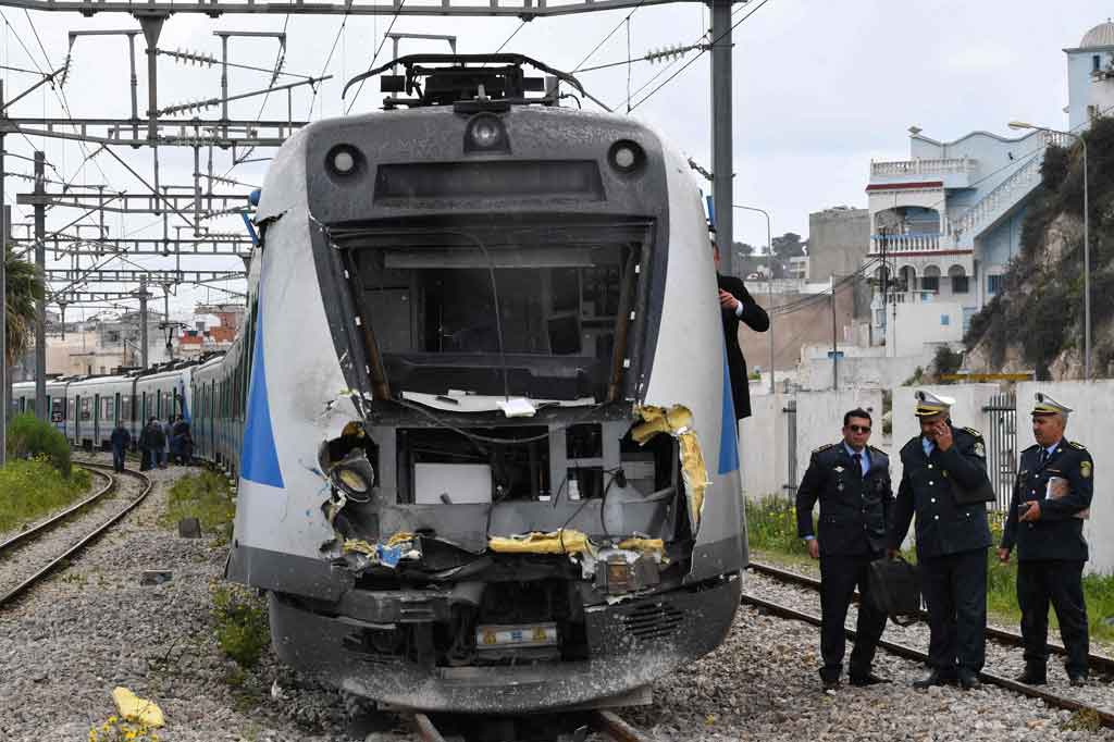 Tabrakan antara dua kereta penumpang terjadi di selatan Ibu Kota Tunisia, Senin, 21 Maret 2022 waktu setempat. Kecelakaan tersebut mengakibatkan 95 orang terluka.