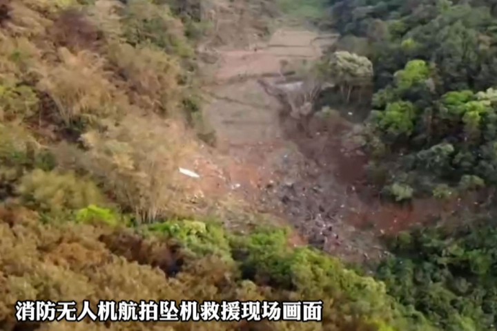 Lokasi di mana sebuah jet penumpang China Eastern jatuh di lereng gunung di daerah Tengxian, Kota Wuzhou, wilayah Provinsi Guangxi.