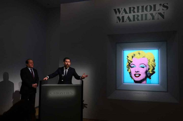 Kepala seni abad ke-20 dan ke-21 di Christie's, Alex Rotter, menyebut potret itu karya cetak abad ke-20 paling signifikan yang akan dilelang dalam satu generasi.