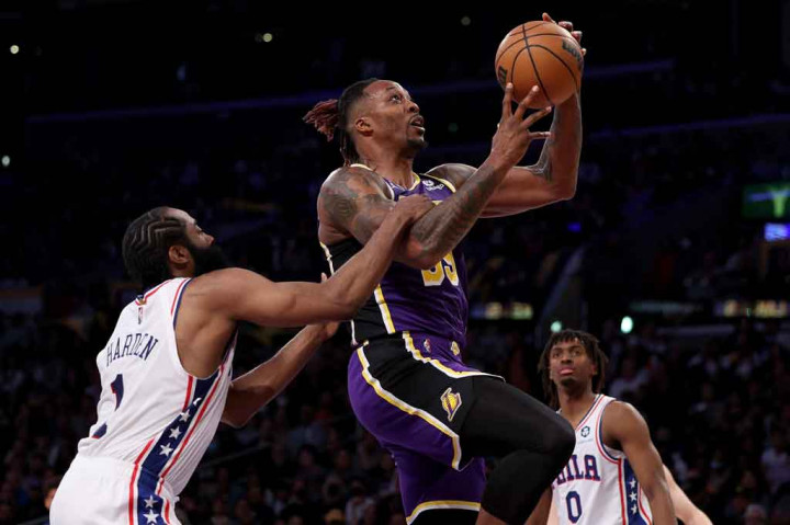 Dwight Howard menambahkan 24 poin, Malik Monk memperoleh 23 poin, Carmelo Anthony mencetak 20 poin dan Stanley Johnson menyumbang 13 poin, tapi Lakers harus merelakan catatan tiga kemenangan beruntun mereka berakhir.