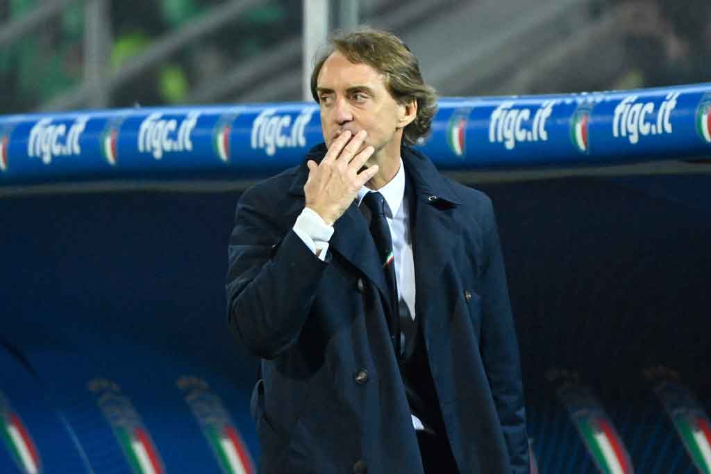 Pelatih Italia Roberto Mancini tidak dapat menyembunyikan kekecewaannya.