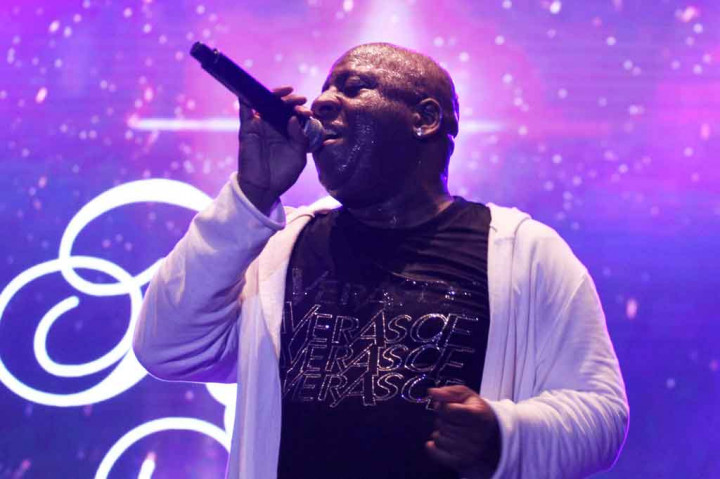 Keth Martin menjadi terkenal karena menyanyi dan menulis lagu-lagu cinta romantis. Dia meraih ketenaran global di tahun 90-an selama beberapa lagu cinta yang paling indah mendominasi gelombang udara.