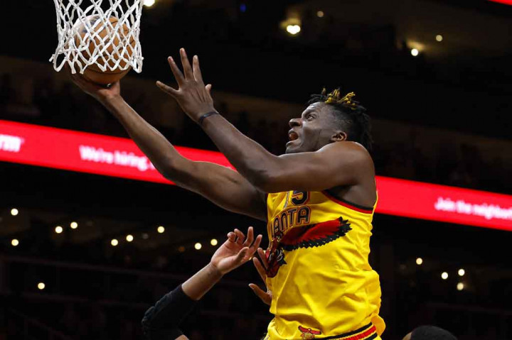 Kevin Huerter menambahkan 20 poin, Clint Capela memperoleh dwiganda 19 poin dan 13 rebound, sementara De'Andre Hunter melengkapi dengan 11 poin bagi Hawks yang pekan ini meraih dua kemenangan dari tiga gimnya.