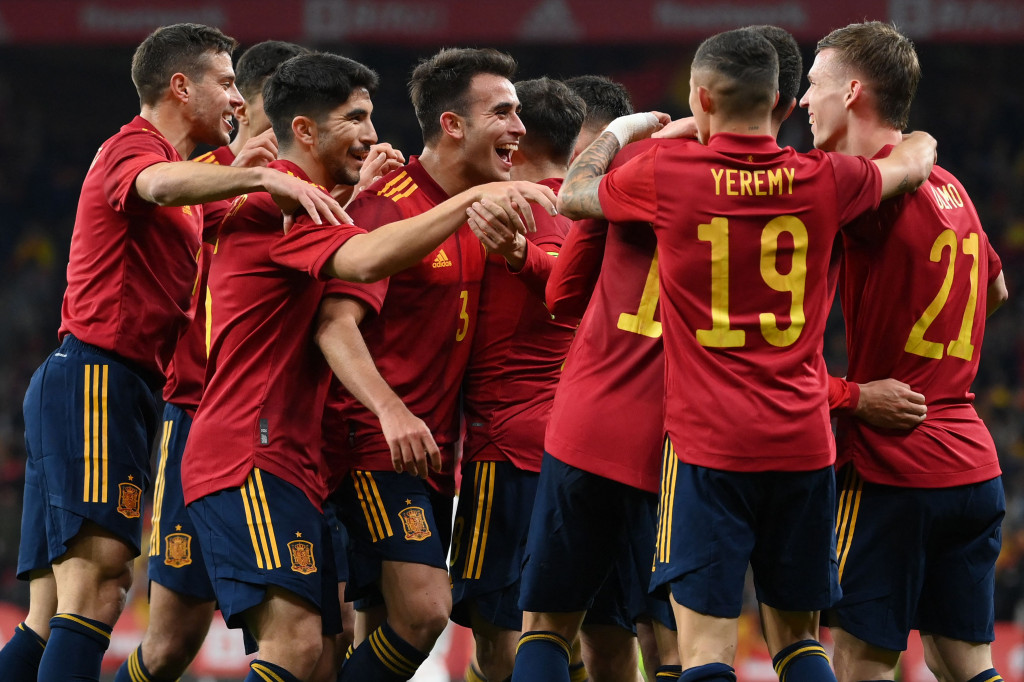 Timnas Spanyol harus berjuang hingga menit akhir untuk menuai kemenangan atas timnas Albania dalam laga uji tanding di Stadion Cornella de Llogbregat, Minggu, 27 Maret 2022, dini hari.