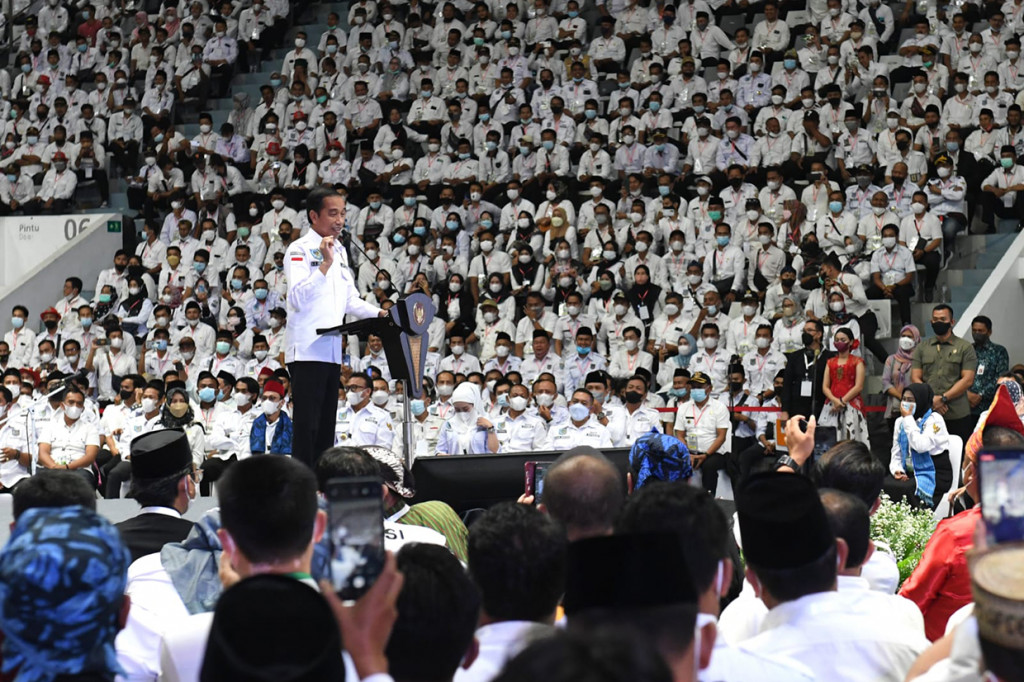 Presiden mengungkapkan, kontribusi jajaran pemerintah desa dalam penanganan pandemi ini adalah hal yang unik yang tidak dimiliki oleh negara lain.