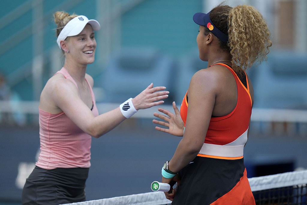 Naomi Osaka melaju ke babak perempat final Miami Open usai menundukkan Alison Riske di babak 16 besar, Senin, 28 Maret 2022 waktu setempat. Petenis Jepang tersebut menang dua set langsung dengan skor 6-3, 6,4.