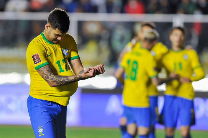 Bruno Guimares mencetak gol ketiga Brasil pada menit ke-66. Franz Gonzalez melakukan kesalahan dan kehilangan bola di lapangan tengah, yang kemudian dikuasai Lucas Paqueta sebelum mengirim umpan lambung ke Guimares. Gelandang Newcastle United itu kemudian melepaskan tendangan voli kaki kanan yang mengoyak gawang Ruben Cordano. Brasil unggul tiga gol tanpa balas.