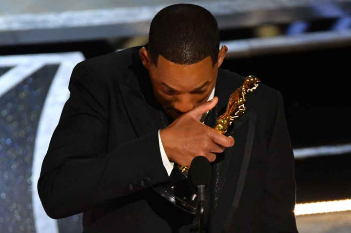 Langkah tersebut dilakukan saat Smith mengalami krisis paling parah dalam karirnya, dan ketika organisasi di balik Academy Awards berjuang untuk mengatasi dampak dari kejadian itu