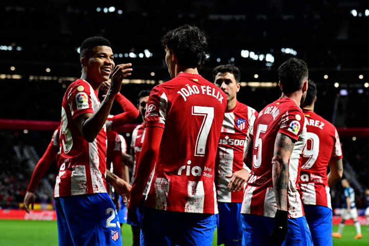 Kemenangan membuat Atletico sementara naik ke posisi tiga klasemen Liga Spanyol dengan 57 poin, menggeser Barcelona, yang mengoleksi 54 poin dan baru akan bermain Senin, 4 April 2022, dini hari WIB. Sementara Alaves masih berada di posisi juru kunci klasemen dengan raihan 22 poin dari 30 laga.