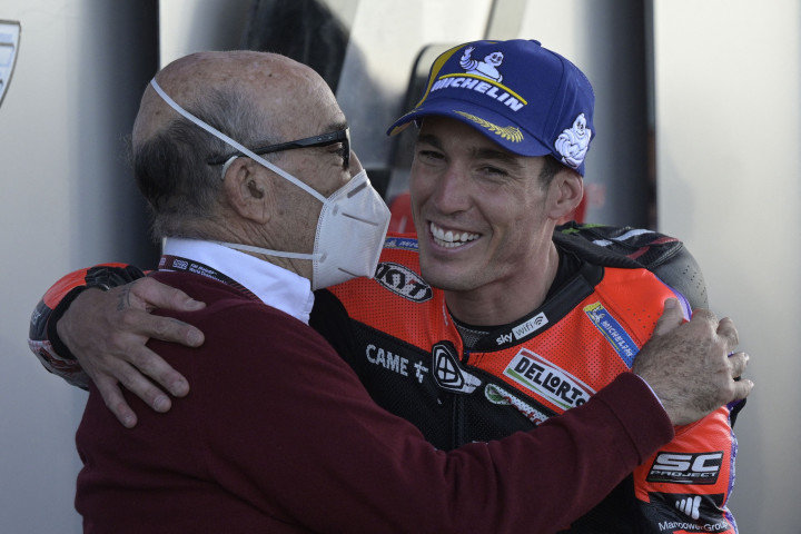 Ini merupakan pertama kalinya bagi Espargaro berada di pole position sejak MotoGP Catalunya 2015. 