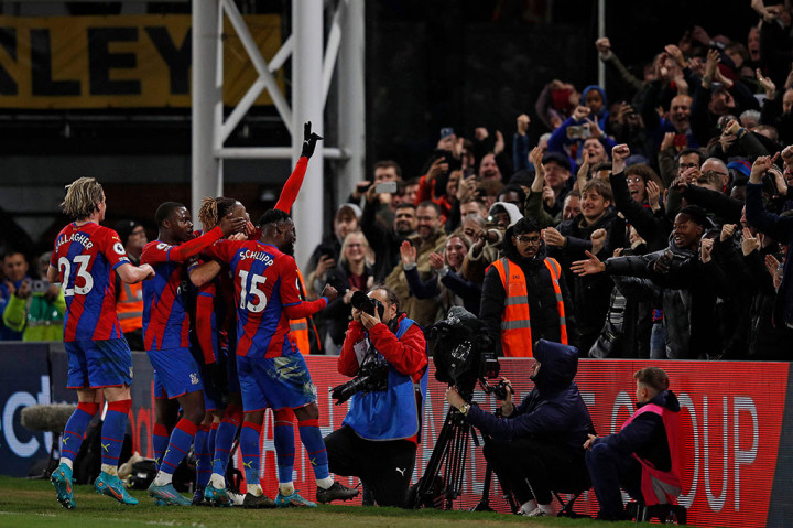 Hasil itu mengukuhkan Crystal Palace di posisi ke-9 klasemen sementara Liga Inggris dengan 37 poin dari 30 pertandingan, sedangkan Arsenal masih tertahan di urutan lima dengan torehan 54 poin dari 29 laga, demikian catatan Liga Inggris.