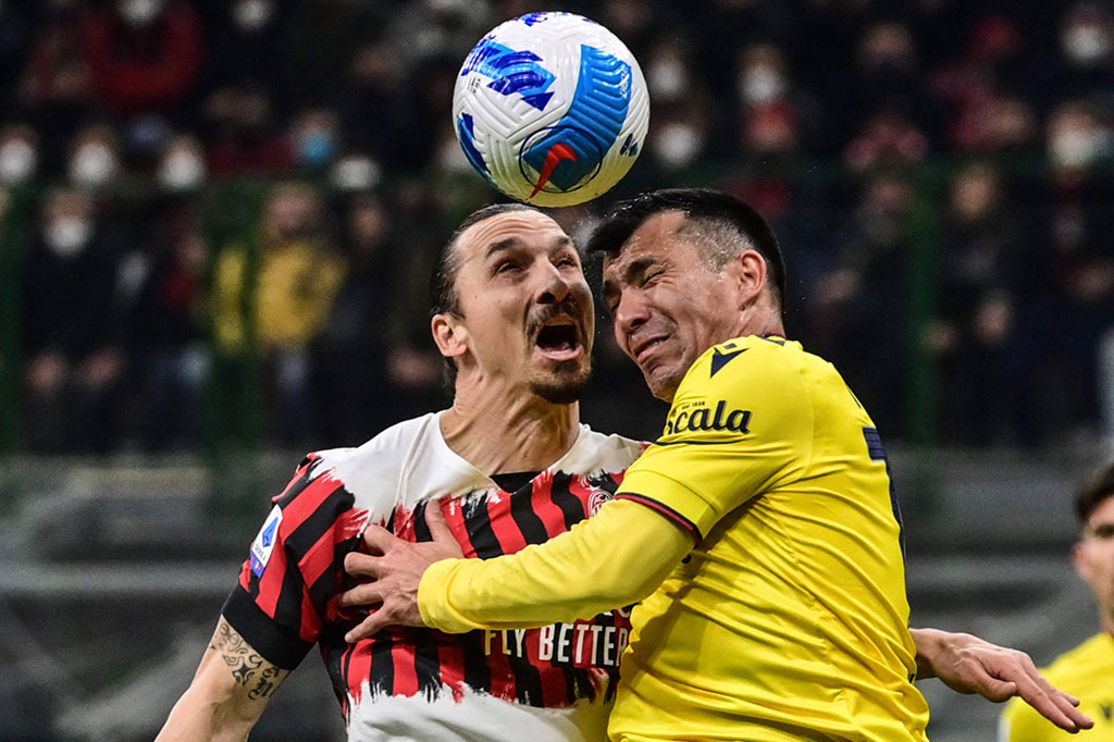 Penyerang asal Sedia tersebut mendapat sundulan penuh tenaga dari mantan gelandang Swansea Gary Medel tiga menit saat dia memasuki lapangan. Ibrahimovic sendiri masuk sebagai pemain pengganti pada menit ke-76.