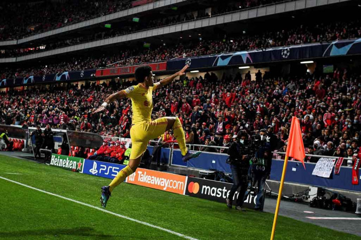 Alih-alih menyamakan skor, Benfica justru semakin jauh tertinggal usai Luis Diaz mencetak gol ketiga pada menit ke-87. Pemain Kolombia itu lepas dari posisi offside saat menerima umpan terobosan Keita. Dia kemudian mengecoh kiper sebelum melesakkan gol.