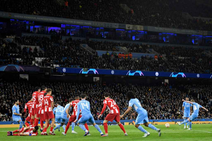 Pada menit ke-55, City nyaris membuka keunggulan lewat sebuah tendangan bebas di depan kotak penalti Atletico. Kevin De Bruyne mengirim sepakan kencang mendatar, tetapi Oblak masih sigap dengan menepis bola.