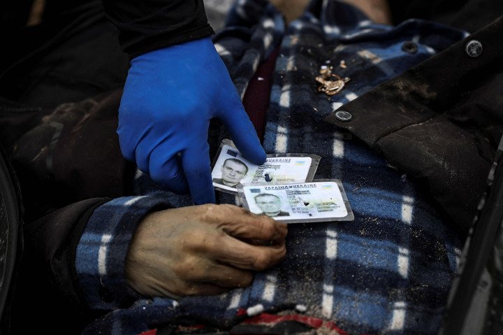 Sementara negara-negara Barat meningkatkan sanksi terhadap Rusia sebagai respons atas temuan mengerikan di wilayah Ukraina tersebut.