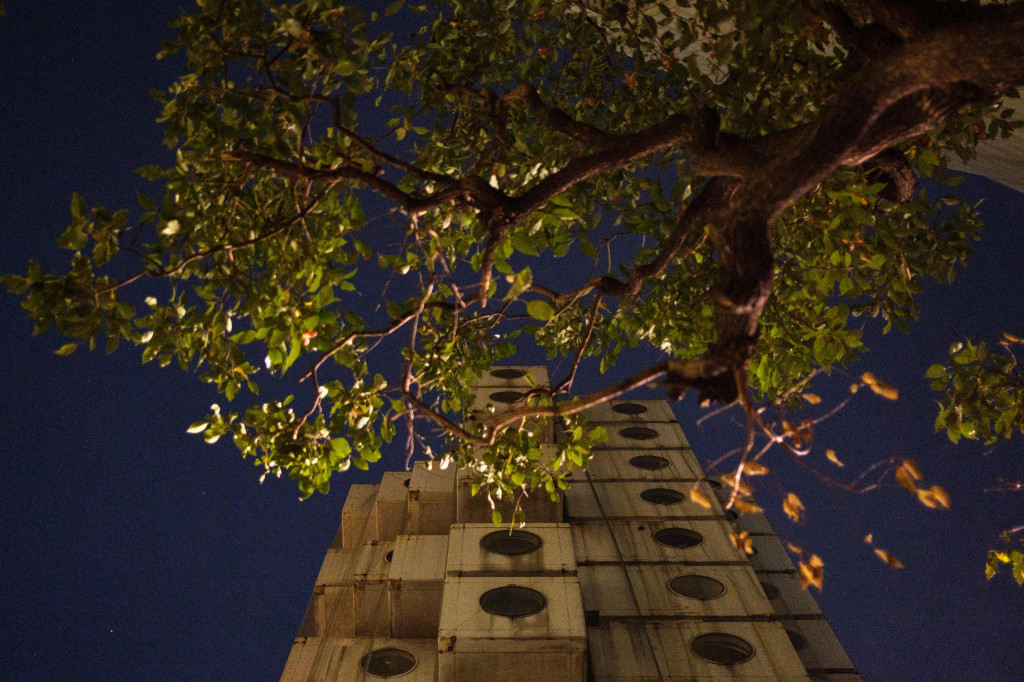 Menara yang selesai pada tahun 1972 dan dirancang oleh arsitek terkenal Kisho Kurokawa itu adalah sebuah landmark dari gerakan Metabolisme.