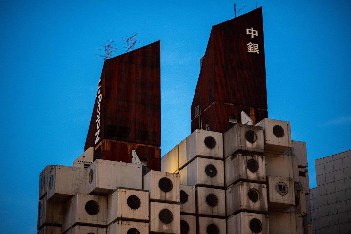 Seiring berjalannya waktu, kondisi bangunan tersebut memburuk.