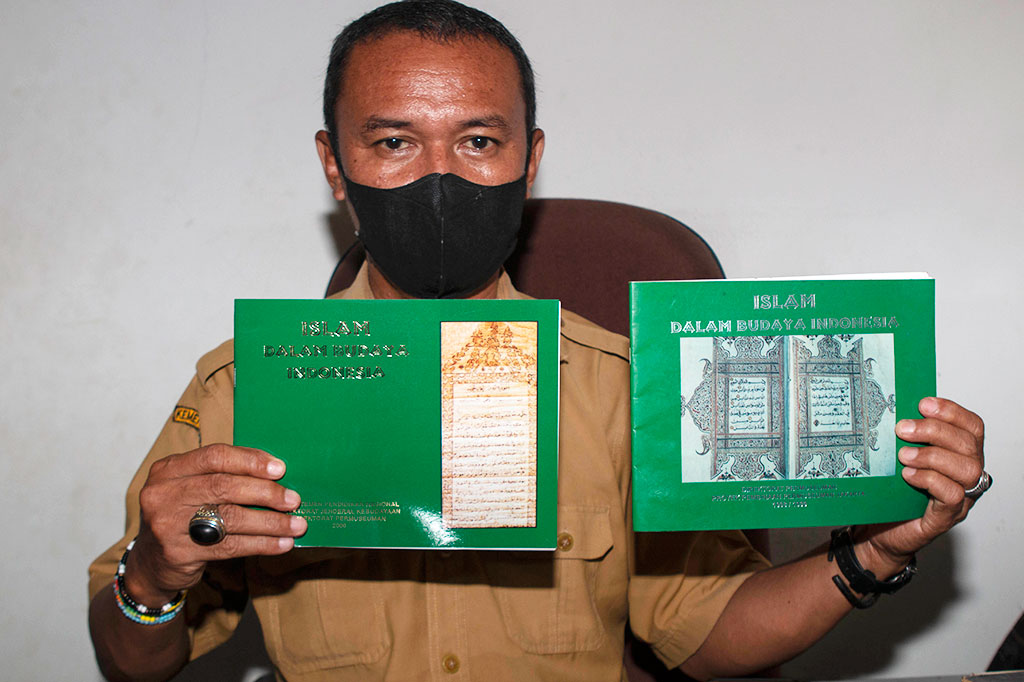 Alquran tersebut penting karena menjadi koleksi pertama sejak awal Museum Sulteng berdiri pada 1978. Alquran itu pertama kali ditemukan di tangan warga Kecamatan Palu Timur. Kover terbuat dari kulit binatang, antara sapi atau domba.  Tinta dalam Alquran menggunakan tinta Tiongkok dan sebagian kertasnya dari kulit kayu.