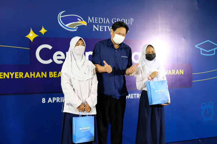 Acara pemberian beasiswa digelar di kantor Media Group, Kedoya Selatan, Jakarta Barat, Jumat, 8 April 2022.