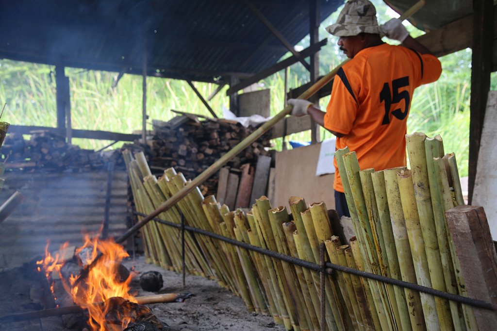 Selalu ada yang unik dan khas ketika mengulik Ramadan di bumi serambi mekkah. Selain punya tradisi unik meugang (makan daging bersama menjelang ramadan) dalam menyambut ibadah puasa, masyarakat Aceh juga memiliki kuliner khas yang biasa dinikmati setiap berbuka puasa.Selalu ada yang unik dan khas ketika mengulik Ramadan di bumi serambi mekkah. Selain punya tradisi unik meugang (makan daging bersama menjelang ramadan) dalam menyambut ibadah puasa, masyarakat Aceh juga memiliki kuliner khas yang biasa dinikmati setiap berbuka puasa.