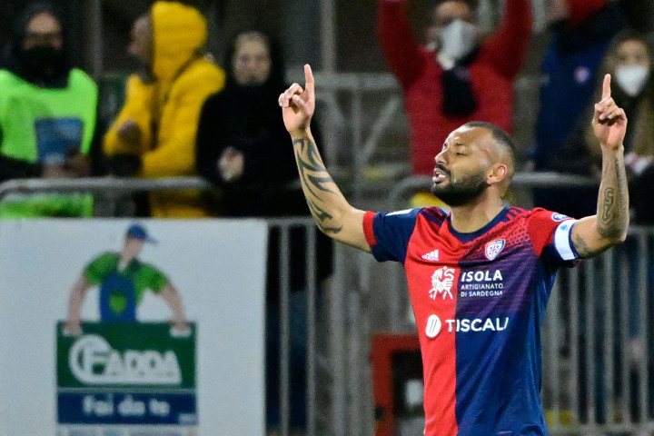 Cagliari lebih dulu unggul melalui aksi Joao Pedro pada menit ke-10.