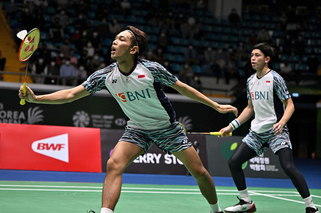Fajar Alfian/Muhammad Rian Ardianto yang ditempatkan sebagai unggulan 4 gagal mempertahankan gelar juara Korea Open. 