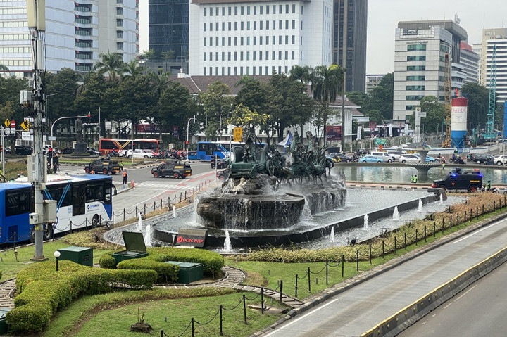 Kawasan Monas dan Patung Kuda, Jakarta Pusat, mulai dihadiri demonstran. Namun belum ada rekayasa lalu lintas maupun pengetatan keamanan.