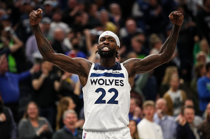 Mantan guard Clippers Patrick Beverley mengemas 11 rebound untuk Timberwolves yang akan menghadapi unggulan kedua Memphis Grizzlies pada putaran pertama playoff NBA. Game 1 playoff mereka digelar di Memphis pada Sabtu, 16 April pekan ini.