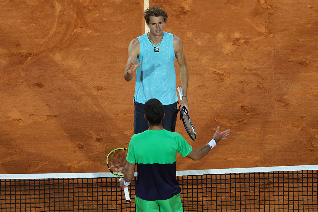 Zverev melaju usai mengalahkan Federico Delbonis dua set langsung dengan skor 6-1 7-5 di Monte Carlo, Kamis, 14 April 2022 waktu Indonesia.