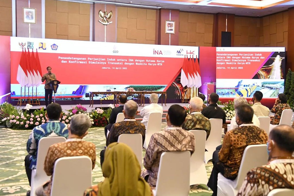 Jokowi pun mengapresiasi kerja sama dan perjanjian yang mencapai Rp39 triliun. Transaksi ini akan memberikan dana segar bagi Hutama Karya dan Waskita Karya untuk terus melanjutkan pembangunan jalan tol yang menjadi bagian dari Program Strategis Nasional (PSN).
