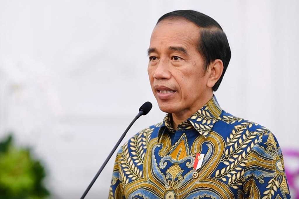 Presiden Joko Widodo memastikan pemerintah akan mengucurkan Tunjangan Hari Raya (THR) Idul Fitri 2022 ditambah dengan gaji ke-13 bagi seluruh ASN, personel TNI/Polri, serta pejabat negara.