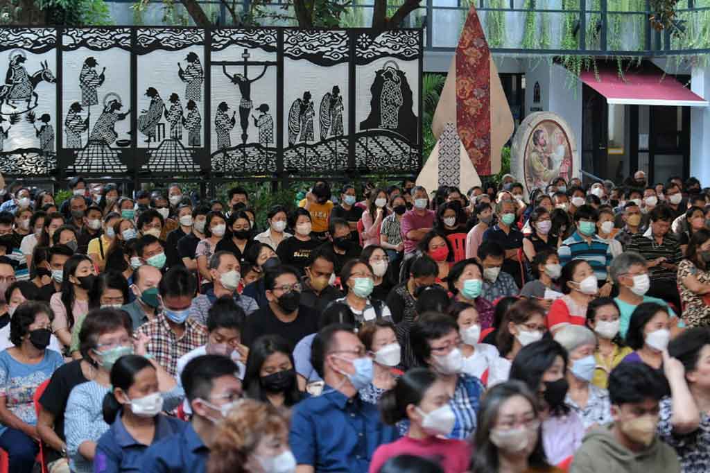 Prosesi Ibadah Jumat Agung Di Gereja Katedral Jakarta