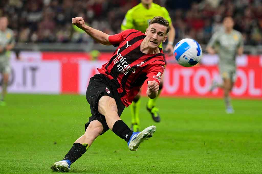 Lima menit memasuki babak kedua Saelemakers kembali mendapat peluang untuk menggandakan keunggulan Milan. Sayang gelandang serang asal Belgia itu justru terpeleset dan gagal melepaskan tembakan sempurna.