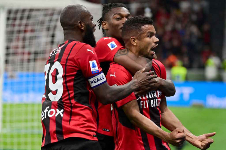 Setelah sejumlah peluang terbuang dari Olivier Giroud dan Leao, Milan akhirnya melengkapi kemenangan mereka tepat dua menit sebelum bubaran waktu normal lewat Junior Messias yang menaklukkan kiper Salvatore Sirigu.