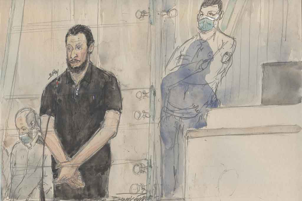 Abdeslam dikabarkan menangis ketika berbicara kepada para penyintas serangan itu di ruang sidang. 