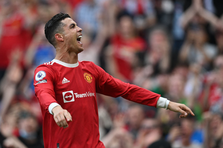Pada pertandingan Liga Inggris di Old Trafford, Sabtu, 16 April 2022, malam WIB, MU unggul dua gol lebih dulu berkat gol-gol Ronaldo di menit ketujuh dan menit ke-32.