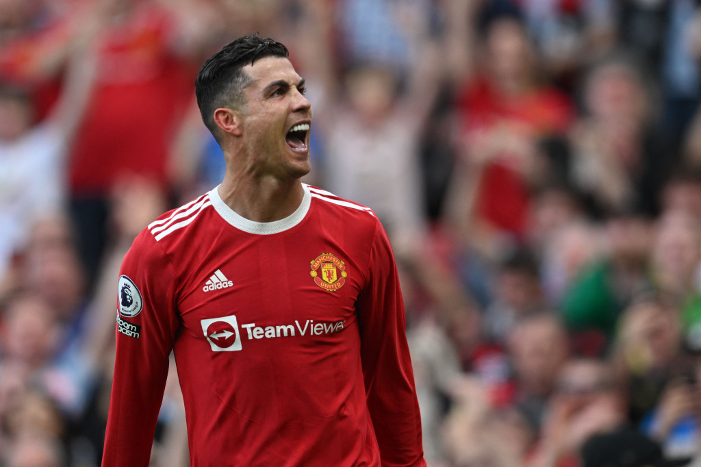 Bagi Ronaldo sendiri, hat-trick ke gawang Norwich City menggenapkan jumlah hat-tricknya menjadi 60 di level klub dan tim nasional. Ronaldo mengungguli rivalnya, Lionel Messi (55), yang baru mengemas delapan gol untuk Paris Saint-Germain di sepanjang 2021/2022.