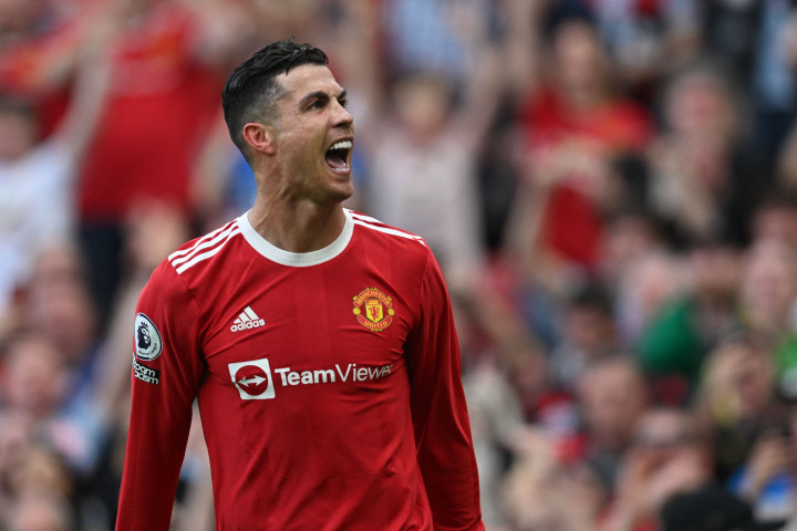 Bagi Ronaldo sendiri, hat-trick ke gawang Norwich City menggenapkan jumlah hat-tricknya menjadi 60 di level klub dan tim nasional. Ronaldo mengungguli rivalnya, Lionel Messi (55), yang baru mengemas delapan gol untuk Paris Saint-Germain di sepanjang 2021/2022.