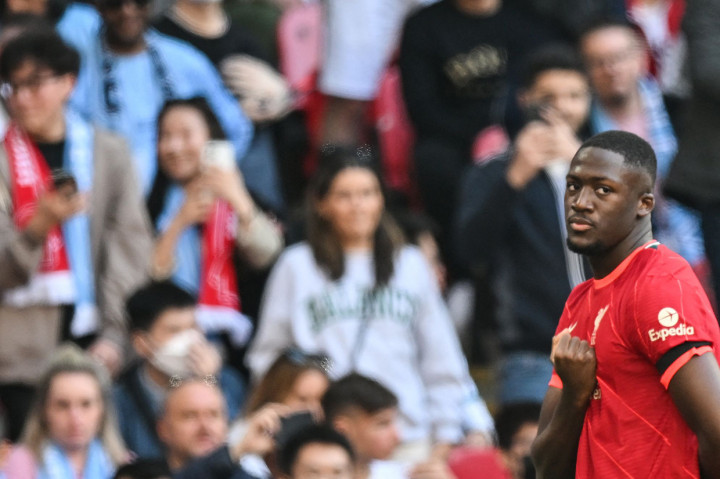 Liverpool unggul 3-0 hingga turun minum berkat gol Ibrahima Konate dan brace Sadio Mane.
