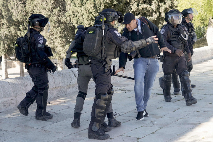 Sejumlah pihak mengecam kekerasan yang dilakukan pihak Israel kepada warga Palestina dalam insiden tersebut. 