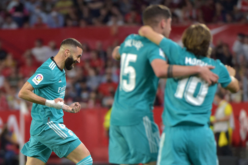 Dengan kemenangan ini, Madrid makin mantap di puncak klasemen LaLiga dengan koleksi 75 poin.
