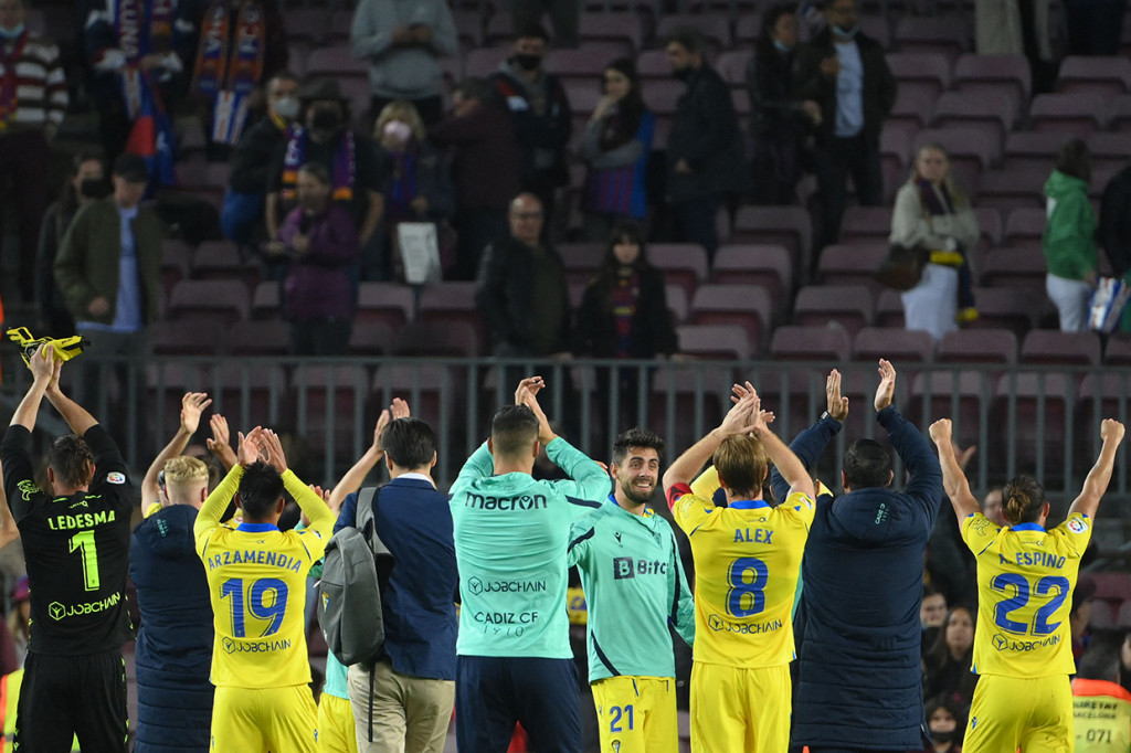 Barcelona harus mengakui keunggulan Cadiz dengan skor 0-1 kala bertemu dalam partai La Liga 2021/22 jornada 32 di Camp Nou, Selasa, 19 April 2022, dini hari WIB.
