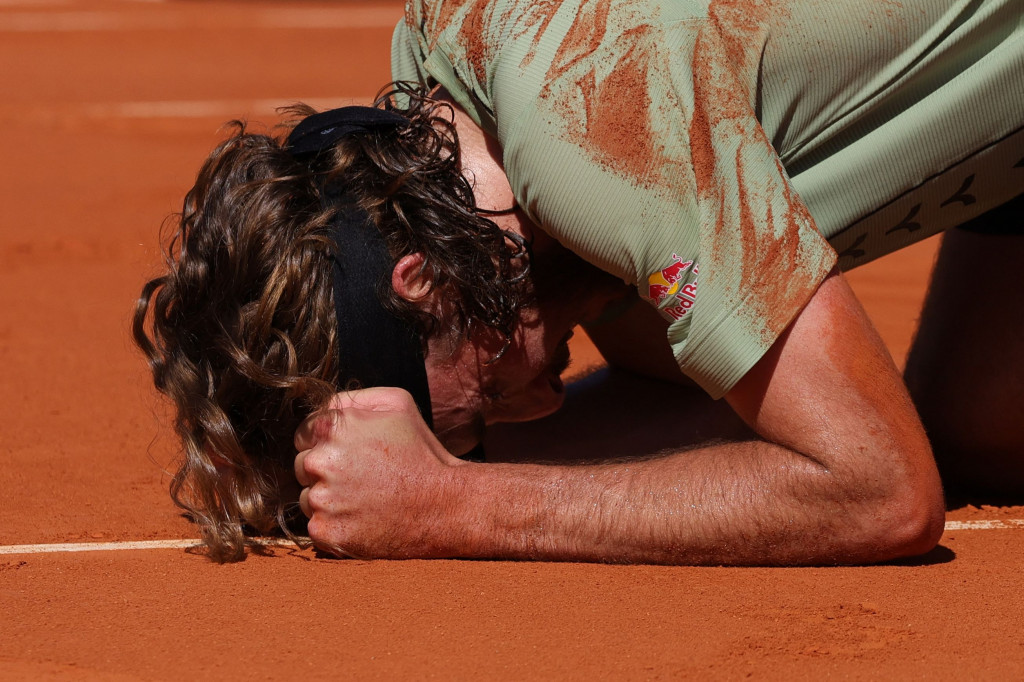 Stefanos Tsitsipas meraih gelar juara turnamen Monte-Carlo Masters 2022.
