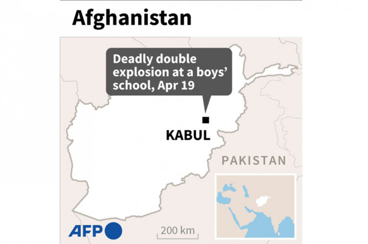 Dua ledakan mengguncang sebuah sekolah menengah khusus laki-laki di wilayah Kabul, Afghanistan, Selasa, 19 April 2022. 