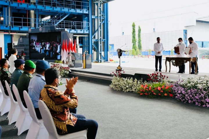 Presiden Joko Widodo meluncurkan holding dan program strategis BUMN industri pertahanan yang disebut sebagai Defend ID.