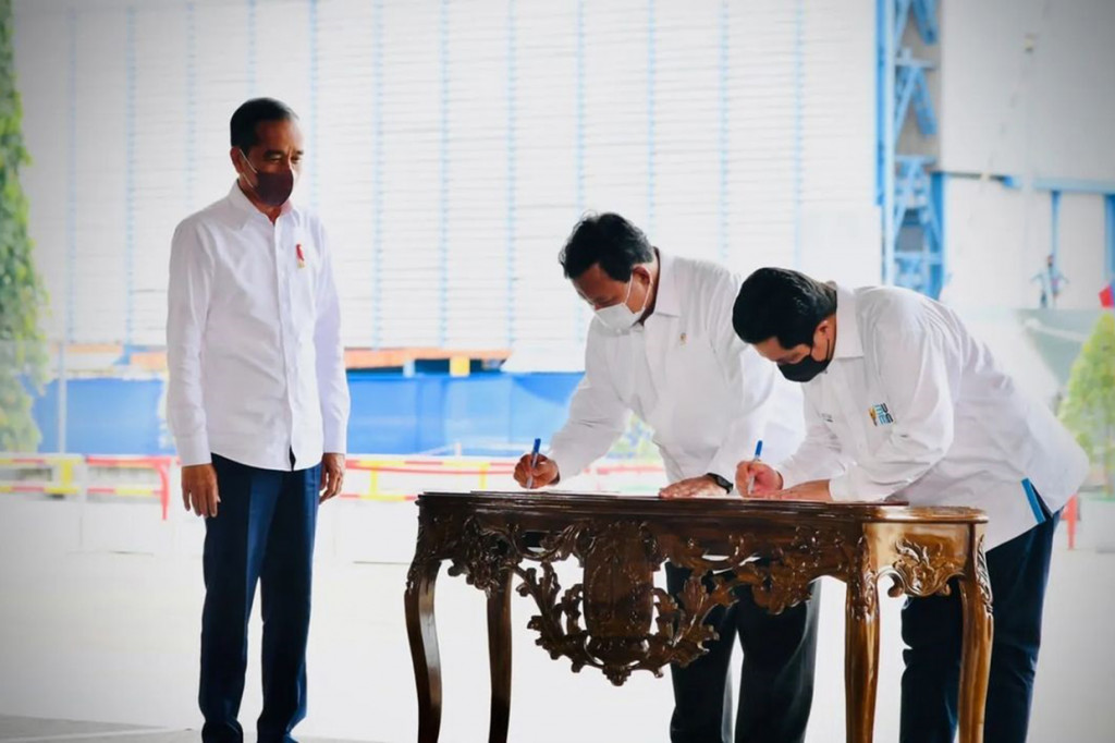 Dalam kegiatan ini juga dilakukan penandatanganan kerja sama Holding BUMN Industri Pertahanan antara Defend ID dengan Kementerian Pertahanan (Kemenhan) dan antara Defend ID dengan global partner. 