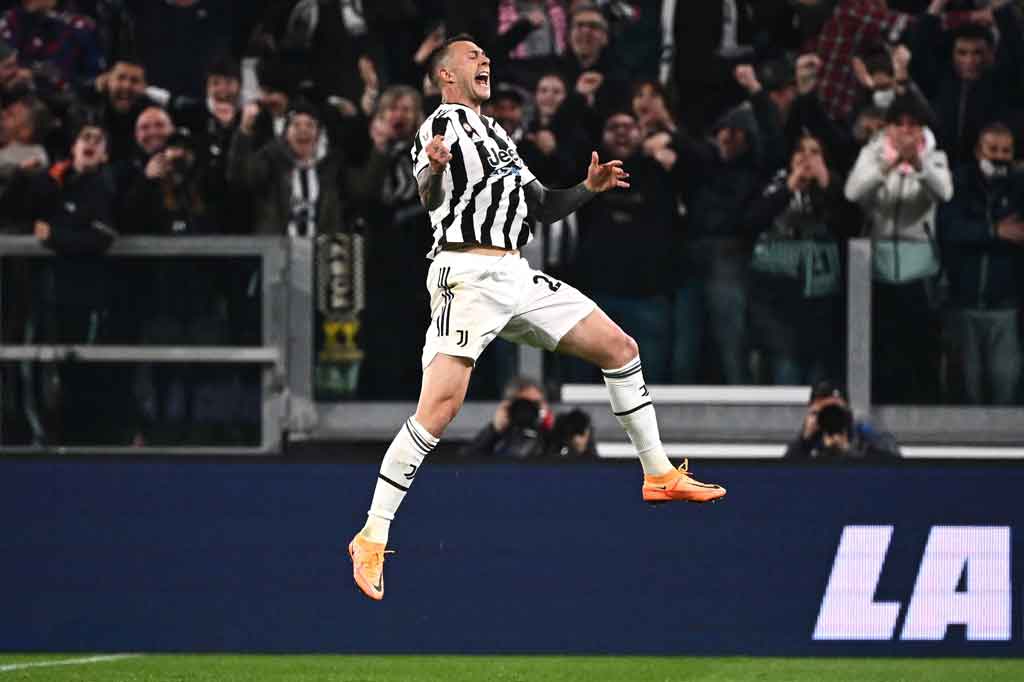 Tetapi pada menit ke-32 finis cantik dari Federico Bernardeschi membawa tuan rumah akhirnya unggul 1-0.