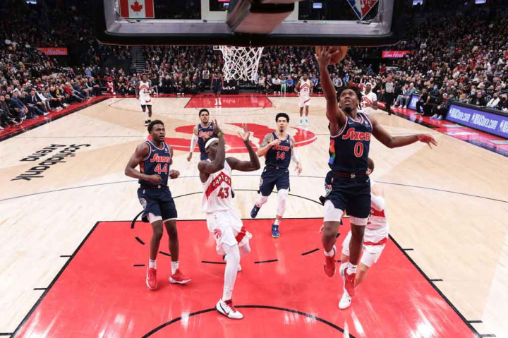Tyrese Maxey dan James Harden masing-masing menambah 19 poin bagi 76ers. Harden menambahkan 10 assist sebelum dilanggar pada menit akhir kuarter keempat. Tobias Harris mencetak 11 poin dan 12 rebound untuk Philadelphia.